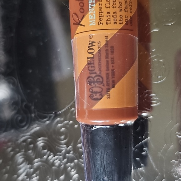 what does vitamin c do to your lips C.O. Bigelow Supreme 2X Lip Shine main image 1